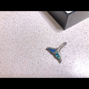 Elegant Fish tail neckless pendent